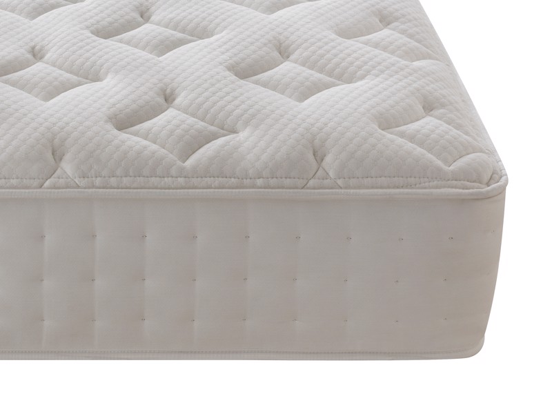 Silentnight Honeydew Geltex Small Double Divan Bed2