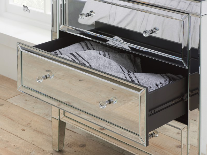 Land Of Beds Vesta Mirrored 3 Drawer Standard Chest of Drawers3