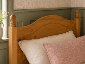 Friendship Mill Orlando Pine Wooden Small Single Guest Bed3