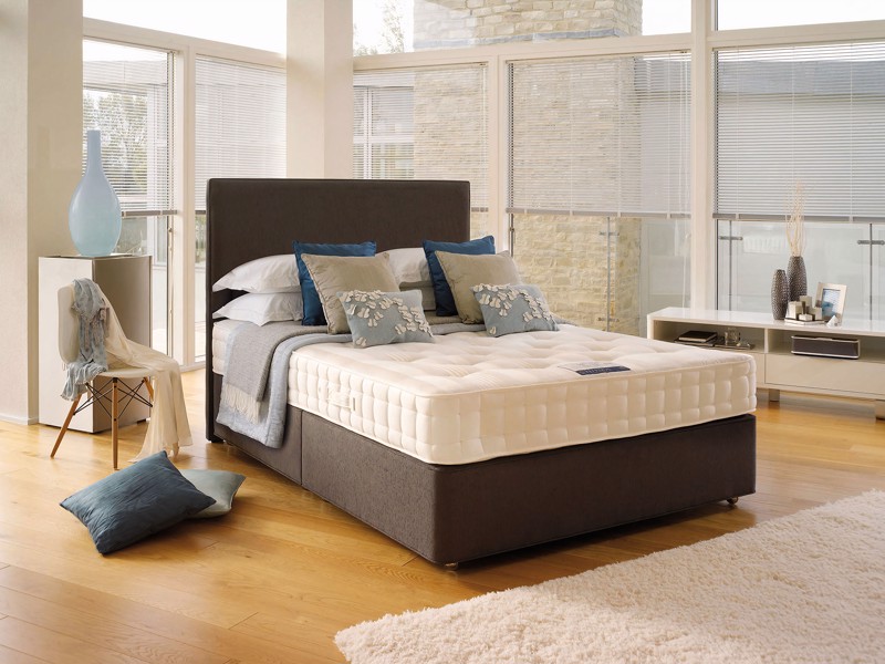 Hypnos Tranquil Classic King Size Zip & Link Divan Bed1
