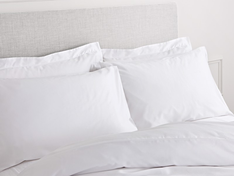 Bianca Fine Linens Cotton Sateen White Pillowcases1