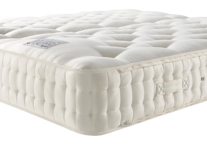The Hotel Collection Bliss King Size Zip & Link Hotel Mattress2