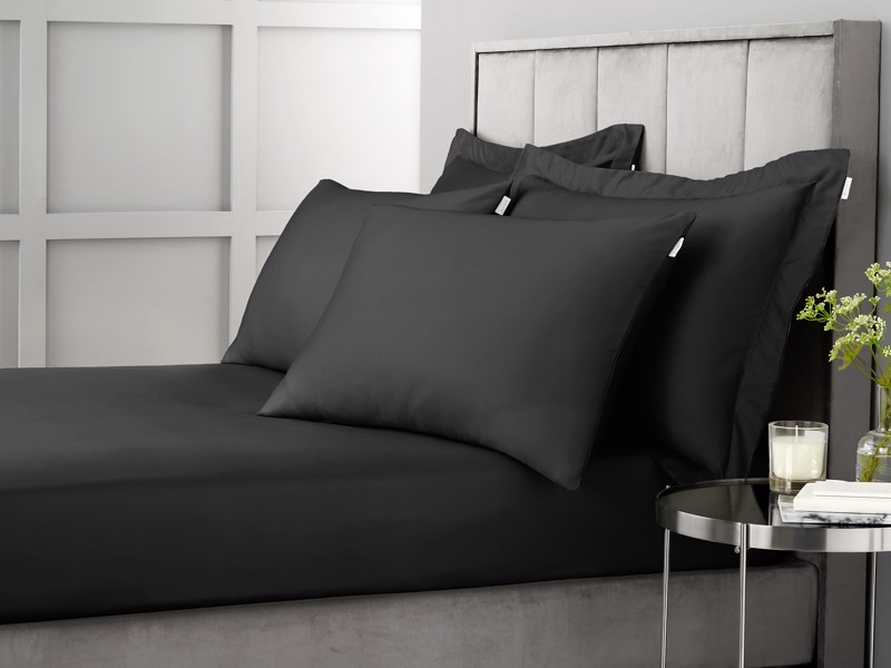 Bianca Fine Linens Cotton Sateen Black Pillowcases1