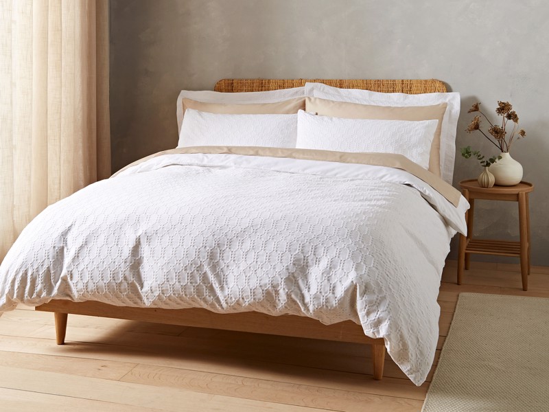 Bianca Fine Linens Waffle Cotton Circles White Single Duvet Cover Set1