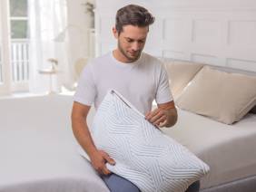 Tempur Cloud SmartCool Medium Pillow8