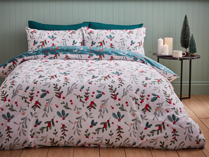 Catherine Lansfield Holly & Mistletoe Duvet Cover Set1