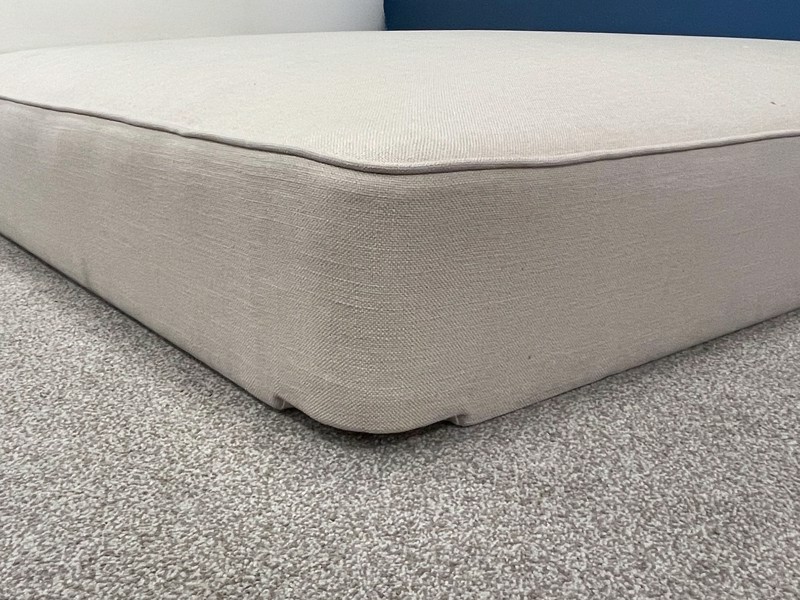 Vispring Emperor Size - CLEARANCE - Ex-Showroom - De Luxe Bedstead Emperor Bed Base2