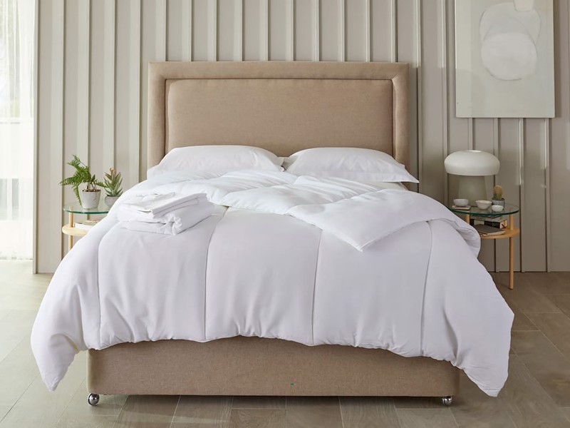 Sleepeezee CLEARANC STOCK - Anti Allergy 10.5 Tog Duvet2