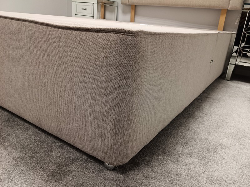 Sleepeezee Double Size - CLEARANCE - Ex-Showroom - Queens Oat Orchid Headboard and Ashford Deluxe Bed Base4