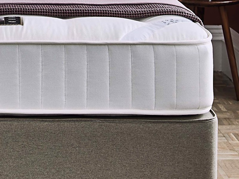 Sleepeezee Double Size - CLEARANCE - Ex-Showroom - Classic 1000 Hotel Double Mattress4