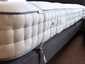 Vispring Super King Size Zip & Link - CLEARANCE - Ex-Showroom - Soft & Medium Dual Tension Dartington Mattress5