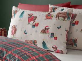 Catherine Lansfield Christmas Highland Cow Duvet Cover Set4