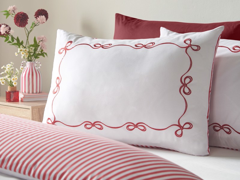 Catherine Lansfield Christmas Bow Embroidery Red Duvet Cover Set2