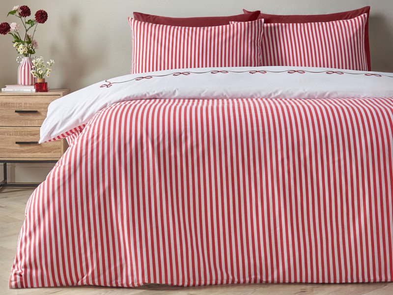 Catherine Lansfield Christmas Bow Embroidery Red Duvet Cover Set3