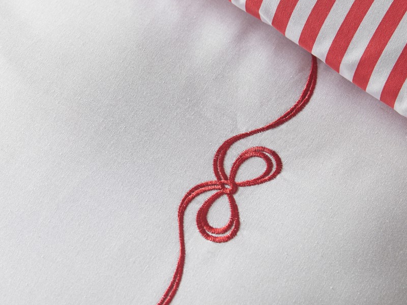 Catherine Lansfield Christmas Bow Embroidery Red Duvet Cover Set4