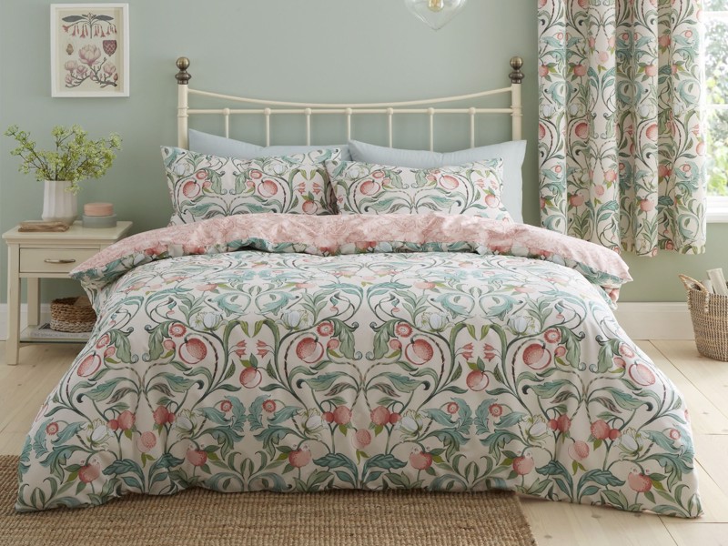 Catherine Lansfield Clarence Floral Duvet Cover Set1