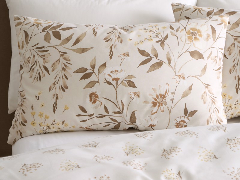 Catherine Lansfield Isadora Floral Natural Duvet Cover Set2