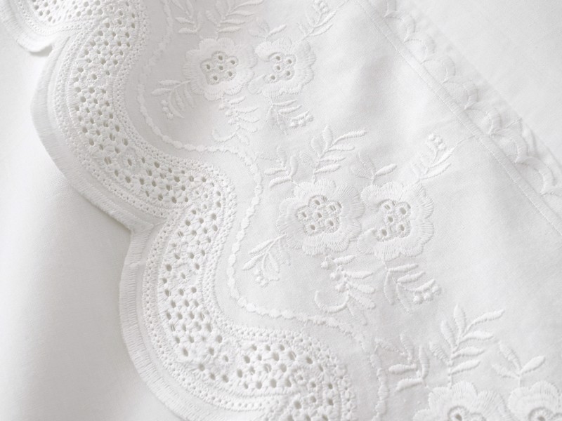 Bianca Fine Linens Elise Lace Duvet Cover Set5