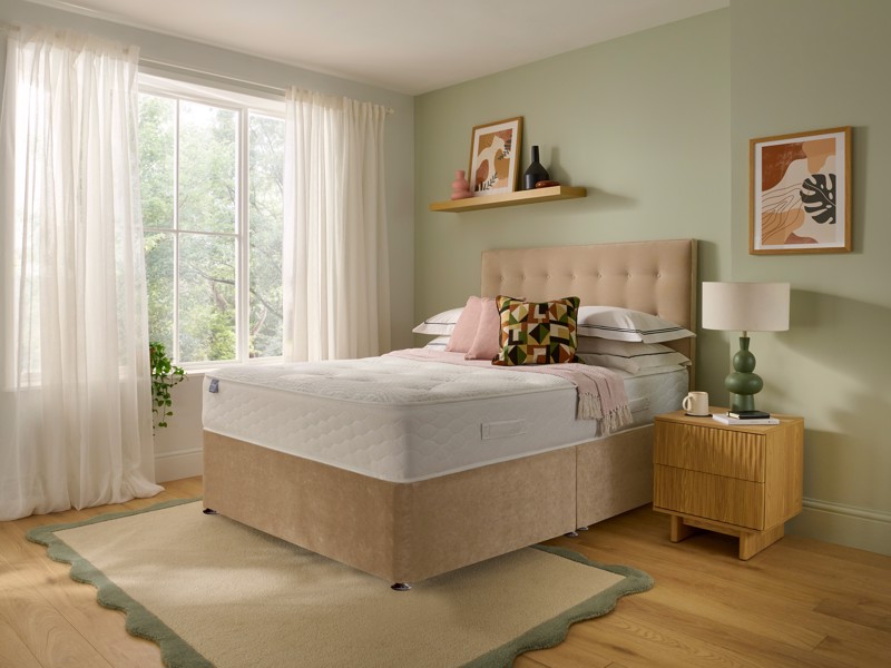 Silentnight Amelia Comfort Divan Bed